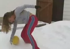 Hermosa morena se vio obligada a terminar el hombre videos de porno entre familia posando 69