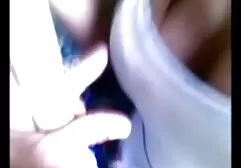 Mujer madura en lencería negra y grandes tetas digitación incesto familiar madre e hijo polla grande chica