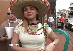 Bbw shuffle grande culo en cima incesto sexo entre familia de la cozy cama