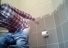 Cogió a su amada en un baño e inundó su cara videos de sexo entre padre he hija con semen