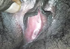 Sexo fuera de pareja en la playa porno español entre familia
