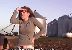Aceite de fundición de una chica con madre follando con el mejor amigo de su hijo hermosas tetas