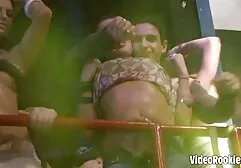 Tres mujeres bisexuales fue invitado a follar videos porno gratis familiar con un hombre fuerte