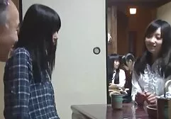 Tía con pormo familiar gran culo sentado coño en la cara