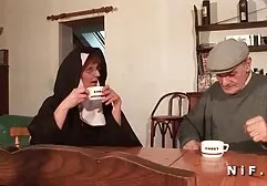Gran videos orgias familiares hombre negro en pulsera de oro destruye Árabe Mia Khalifa follada de perrito