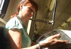 Las videos xxx entre familiares mujeres digitación medias en el sofá