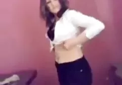 Tatuado novia insesto familias Fry novio con gafas gruesas en la vagina