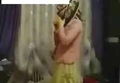 Pareja musculosa montando una videos reales de sexo en familia erección en el culo de un novio con un hombre que no se había afeitado en el baño